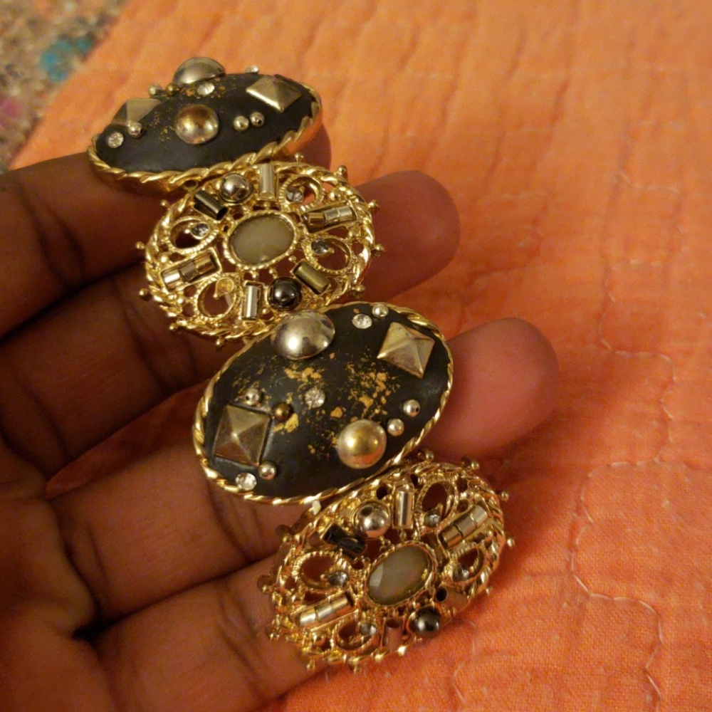 Gold and black stretch bracelet